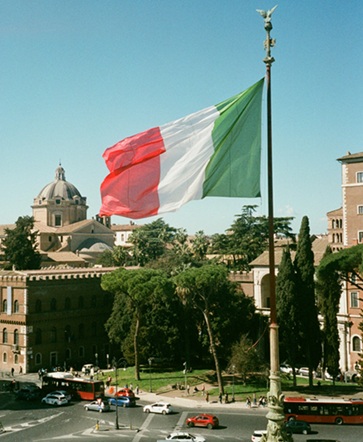 أنواع الإقامة في إيطاليا 2026: الشروط، الطرق، وخطوات التقديم